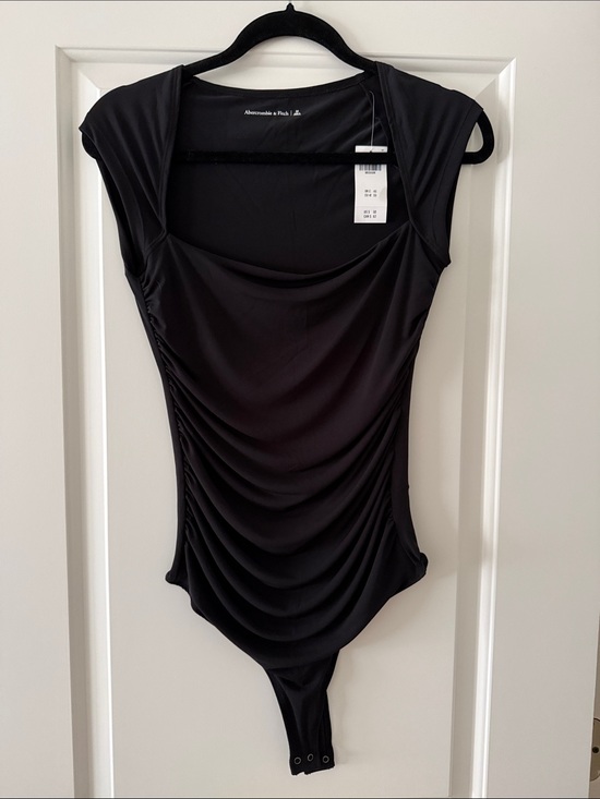 Abercrombie & Fitch Tops - Abercrombie & Fitch Black Draped Cap-Sleeve Bodysuit with Scoop Neck